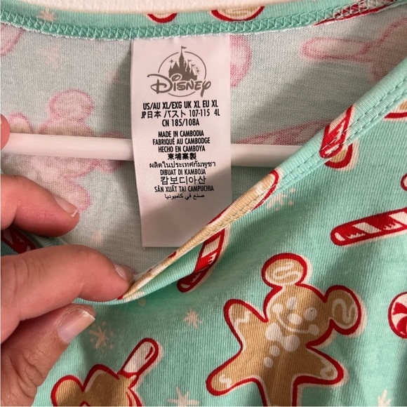 Disney Gingerbread Candy Cane Mickey Mouse Adult Pajamas Womens xl Christmas pjs - Picture 6 of 13